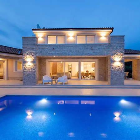 Villa Olive Garden Brzac